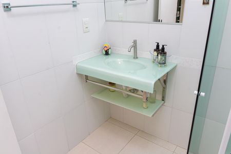 Casa de condomínio para alugar com 360m², 3 quartos e 2 vagasBanheiro Social