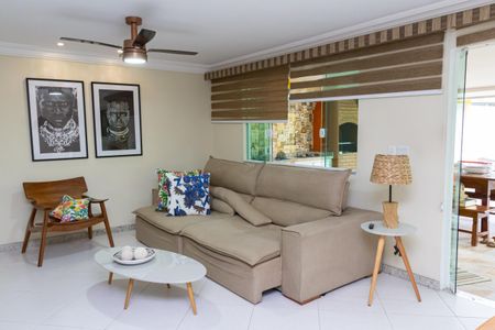 Sala de casa de condomínio para alugar com 3 quartos, 360m² em Campo Grande, Rio de Janeiro