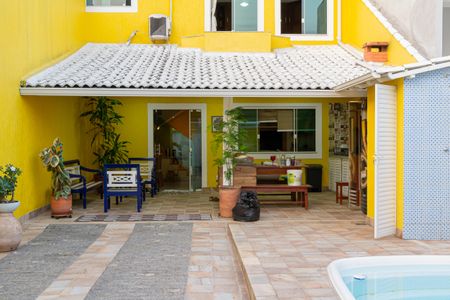 Casa de condomínio para alugar com 360m², 3 quartos e 2 vagasVaranda