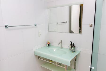 Casa de condomínio para alugar com 360m², 3 quartos e 2 vagasBanheiro Social
