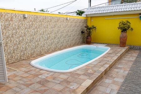 Casa de condomínio para alugar com 360m², 3 quartos e 2 vagasPiscina