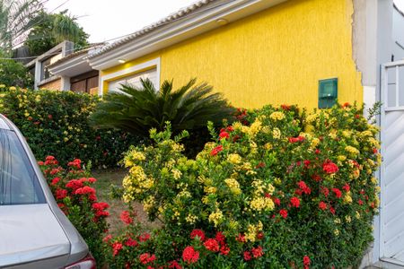 Casa de condomínio para alugar com 360m², 3 quartos e 2 vagasFachada