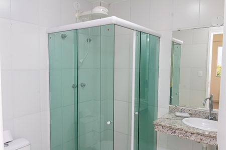 Casa de condomínio para alugar com 360m², 3 quartos e 2 vagasBanheiro da Suíte 2