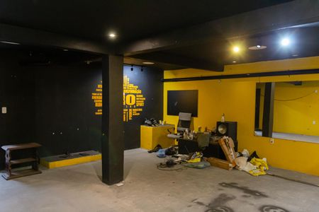 Casa de condomínio para alugar com 360m², 3 quartos e 2 vagasAcademia