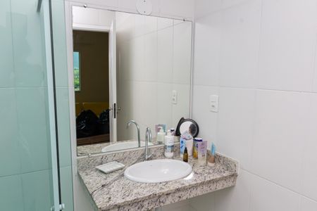 Casa de condomínio para alugar com 360m², 3 quartos e 2 vagasBanheiro da Suíte 2
