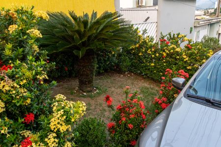 Casa de condomínio para alugar com 360m², 3 quartos e 2 vagasFachada