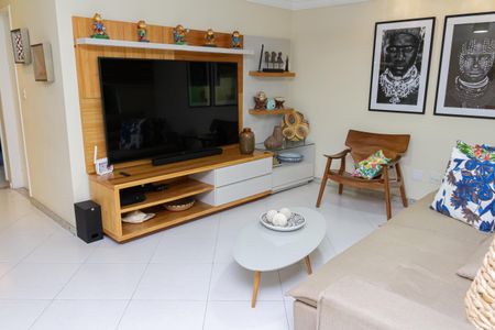 Casa de condomínio para alugar com 360m², 3 quartos e 2 vagasSala