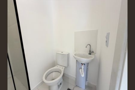 Banheiro de kitnet/studio para alugar com 2 quartos, 28m² em Mooca, São Paulo