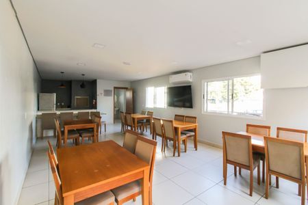 Apartamento para alugar com 43m², 2 quartos e 1 vagaÁrea comum - Salão de festas