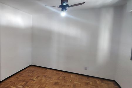 Apartamento para alugar com 77m², 2 quartos e sem vagaDormitório 2