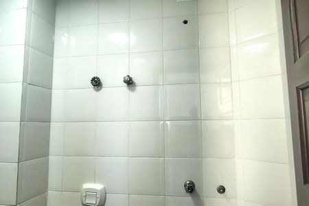 Apartamento para alugar com 77m², 2 quartos e sem vagaBanheiro de Serviço