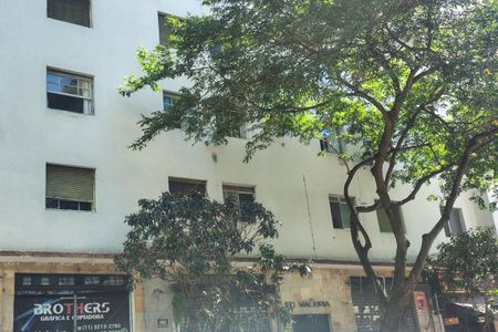 Apartamento para alugar com 77m², 2 quartos e sem vagaFachada