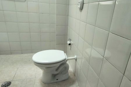 Apartamento para alugar com 77m², 2 quartos e sem vagaBanheiro