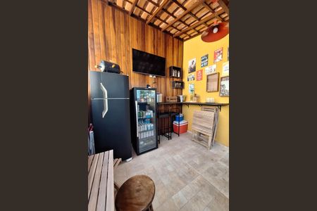 Casa de condomínio à venda com 120m², 2 quartos e 1 vagaQuintal