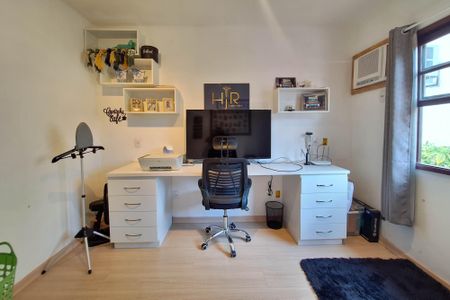 Quarto 1 de casa de condomínio à venda com 2 quartos, 120m² em Sapê, Niterói