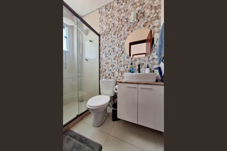 Casa de condomínio à venda com 120m², 2 quartos e 1 vagaBanheiro 2