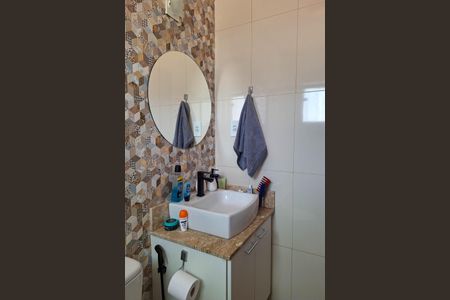 Casa de condomínio à venda com 120m², 2 quartos e 1 vagaBanheiro 2