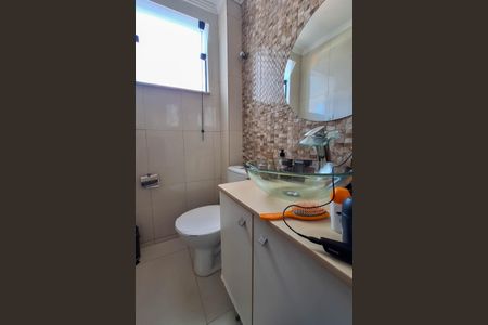 Casa de condomínio à venda com 120m², 2 quartos e 1 vagaBanheiro 1