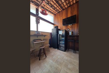 Casa de condomínio à venda com 120m², 2 quartos e 1 vagaQuintal