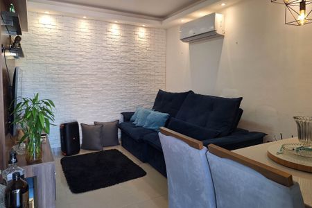 Sala de casa de condomínio à venda com 2 quartos, 120m² em Sapê, Niterói