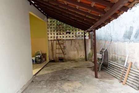 Casa para alugar com 60m², 2 quartos e sem vagaVaranda