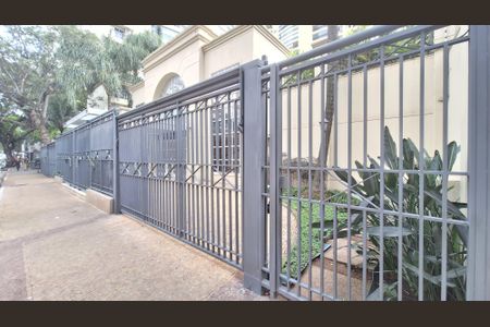 Apartamento para alugar com 172m², 3 quartos e 3 vagasFachada