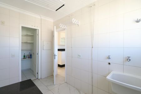 Apartamento para alugar com 172m², 3 quartos e 3 vagasÁrea de Serviço