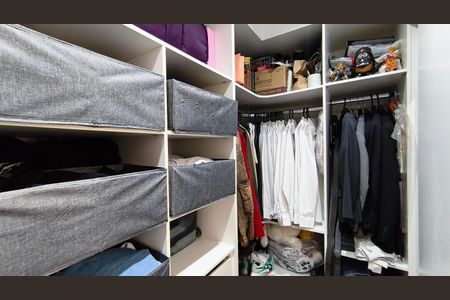 Apartamento à venda com 94m², 2 quartos e 2 vagasCloset da Suíte 2