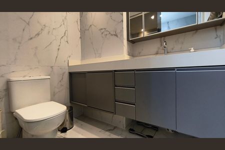 Apartamento à venda com 94m², 2 quartos e 2 vagasBanheiro da Suíte 2