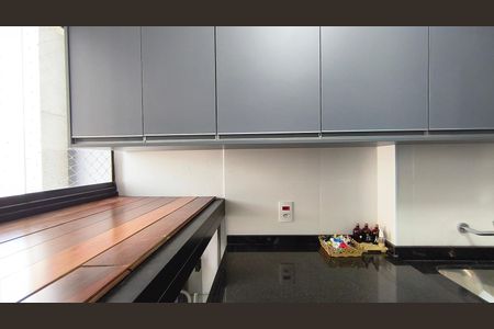 Apartamento à venda com 94m², 2 quartos e 2 vagasÁrea de Serviço