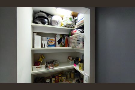 Apartamento à venda com 94m², 2 quartos e 2 vagasDespensa