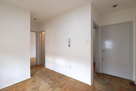 Sala                 de apartamento para alugar com 2 quartos, 50m² em Passo D’areia, Porto Alegre
