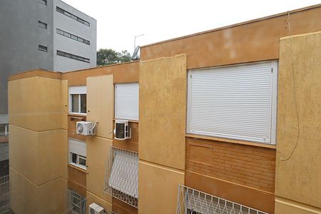 Vista do Quarto 1 de apartamento para alugar com 2 quartos, 50m² em Passo D’areia, Porto Alegre