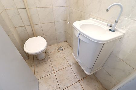 Apartamento para alugar com 50m², 2 quartos e sem vagaBanheiro
