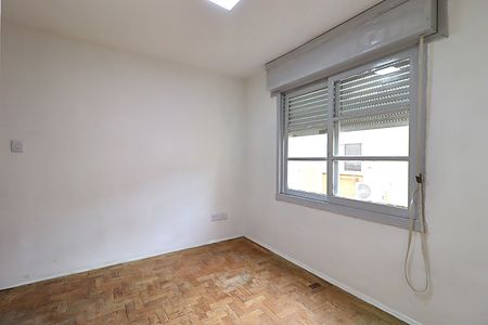 Sala                de apartamento para alugar com 2 quartos, 50m² em Passo D’areia, Porto Alegre