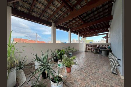 Casa à venda com 342m², 3 quartos e 10 vagas