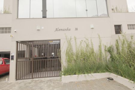 Apartamento à venda com 55m², 2 quartos e 2 vagas Apartamento à venda com 55m², 2 quartos e 2 vagasFachada