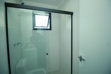 Apartamento à venda com 55m², 2 quartos e 2 vagas Apartamento à venda com 55m², 2 quartos e 2 vagasBanheiro da Suíte