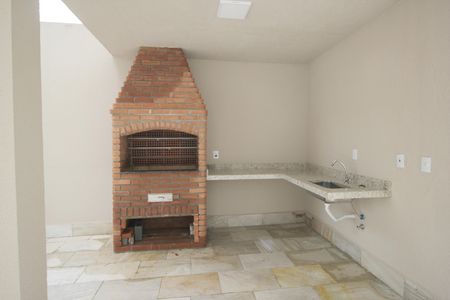 Apartamento à venda com 55m², 2 quartos e 2 vagas Apartamento à venda com 55m², 2 quartos e 2 vagasChurrasqueira