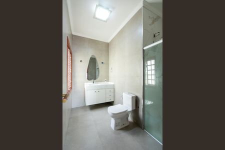 Casa à venda com 330m², 4 quartos e 6 vagas Casa à venda com 330m², 4 quartos e 6 vagasBanheiro Social