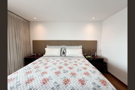 Apartamento à venda com 208m², 4 quartos e 5 vagas