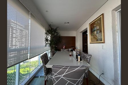 Apartamento à venda com 2 quartos, 72m² em Jardim das Acacias, São Paulo