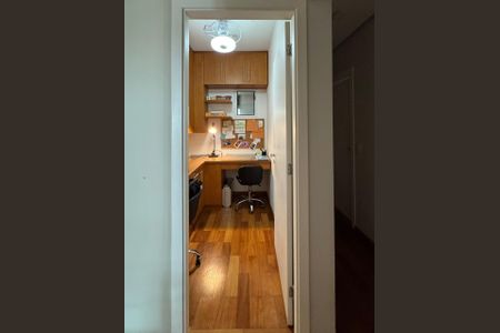 Apartamento à venda com 107m², 2 quartos e 2 vagasEscritório