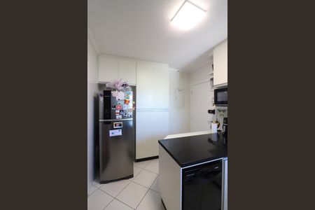 Apartamento à venda com 107m², 2 quartos e 2 vagasCozinha 