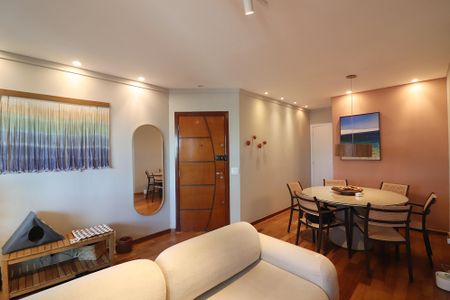 Apartamento à venda com 107m², 2 quartos e 2 vagasSala 