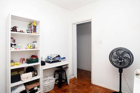 Quarto 1 de apartamento para alugar com 2 quartos, 58m² em Jardim Botânico, Porto Alegre