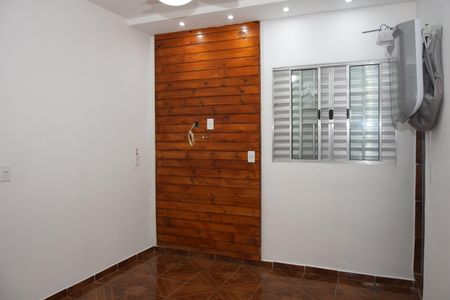 Quarto de kitnet/studio para alugar com 1 quarto, 25m² em Jardim Irapiranga, Embu das Artes
