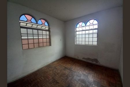 Casa à venda com 3 quartos, 196m² em Santa Cruz, Belo Horizonte
