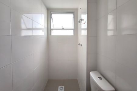 Apartamento para alugar com 47m², 2 quartos e 1 vaga Apartamento para alugar com 47m², 2 quartos e 1 vagaBanheiro