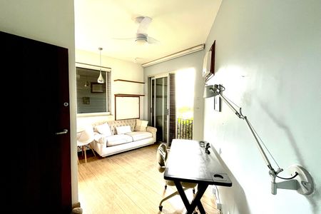 Casa à venda com 500m², 4 quartos e 2 vagas Casa à venda com 500m², 4 quartos e 2 vagasSuíte